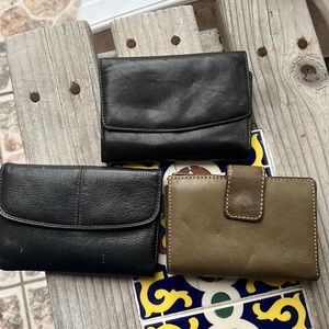 Lot of vintage leather wallets